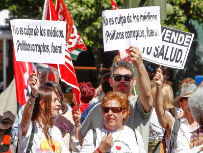 Manifestación en favor de la sanidad pública en Sevilla el pasado 26 de marzo.