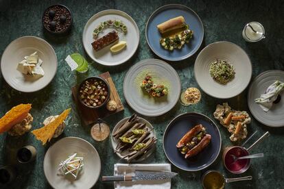 PLATOS DE KITCHEN MARKET TABLE, UNO DE LOS RESTAURANTES QUE DIRIGE EL CHEF YOSSI SHITRIT