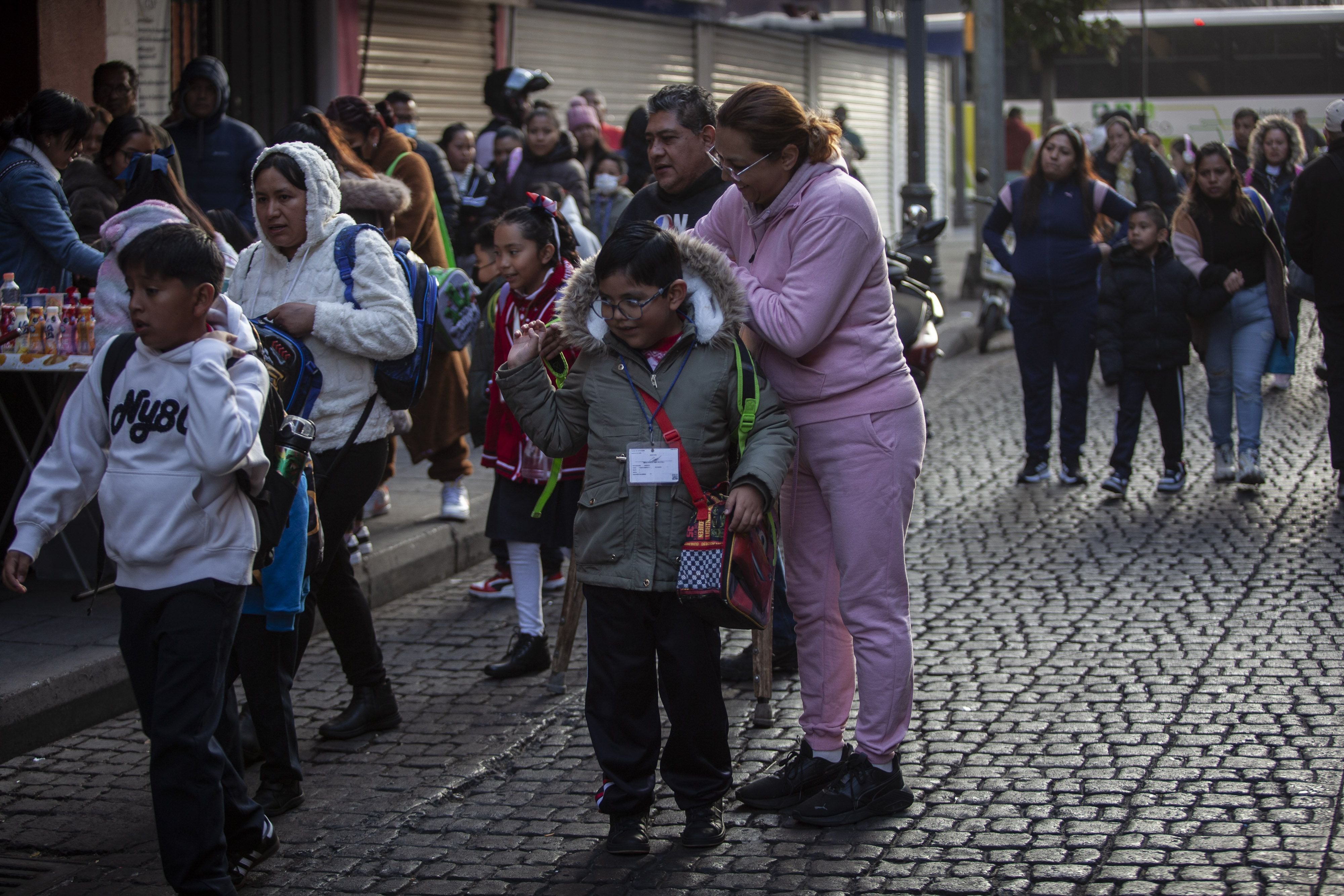La SEP rectifica y mantiene el calendario escolar hasta el 15 de julio con las fechas oficiales