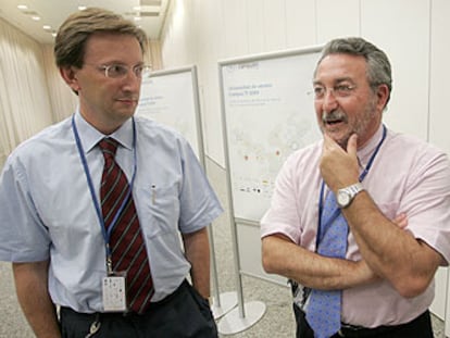 Carlos Simón (izquierda) y Bernat Soria, en el Museo de las Ciencias de Valencia.