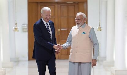 Indian Prime Minister Narendra Modi receiving US President Joe Biden (L) in New Delhi, India, 08 September 2023