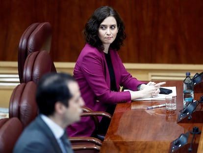 La presidenta de la Comunidad de Madrid, Isabel Díaz Ayuso, y su vicepresidente, Ignacio Aguado, el jueves en la Asamblea.