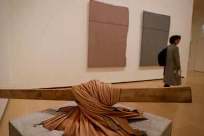 'Torsión' (1968), obra de Anselmo en el Guggenheim.
