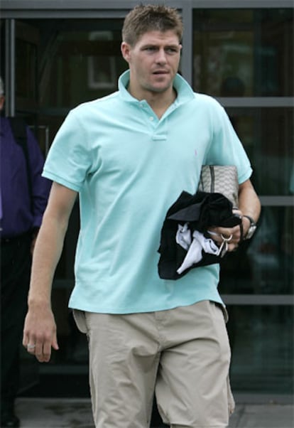 Gerrard, tras el entrenamiento de ayer.