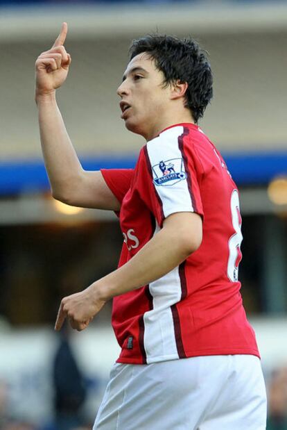 Samir Nasri celebra un gol.