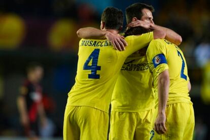 Los jugadores del Villarreal celebran uno de los goles contra el Bayer Leverkusen (2-1) en el partido de vuelta de los octavos de final de la Liga Europa.