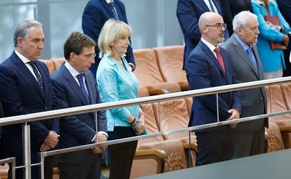 Desde la izquierda, Elas Bendodo, diputado del Partido Popular; Jos Luis Martnez-Almeida, alcalde de Madrid; Esperanza Aguirre, expresidenta de la Comunidad; Joaqun Leguina, expresidente de la Comunidad, y Francisco Martn, delegado del Gobierno en Madrid.