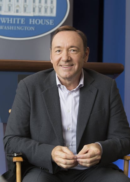 Kevin Spacey es Frank Underwood, uno de los presidentes más maquiavélicos de los últimos años, en la serie 'House of Cards'. Hasta la fechala producción ha recibido 33 nominaciones a los Premios Emmy, incluyendo mejor serie dramática, mejor actor y mejor actriz, para cada una de sus cuatro temporadas. La serie también obtuvo ocho nominaciones al Globo de oro.