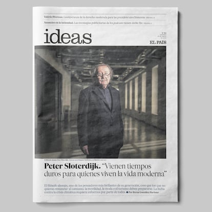 Número 351, 30 de enero de 2022. Las entrevistas son uno de los pilares de 'Ideas' y el alemán Peter Sloterdijk es uno de los filósofos más reputados del último medio siglo. En esta entrevista, una de las que más éxito ha tenido en la historia del suplemento, envió un aviso a quienes no quieren renunciar al consumo y al modo de vida de las clases acomodadas occidentales: "El único modo de escapar del resentimiento es comprometerse con una causa real". La fotografía es de Olmo Calvo.