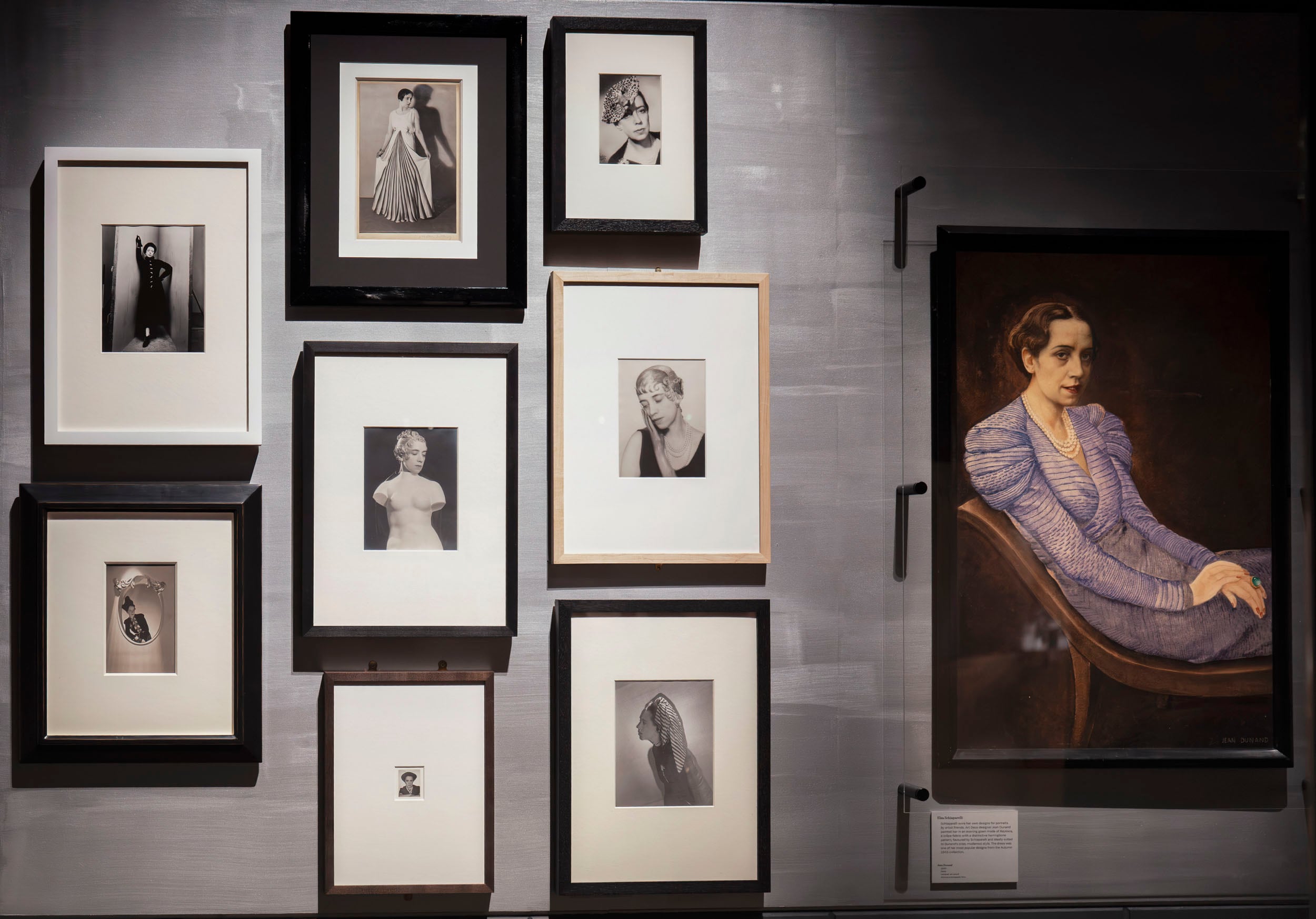 El Victoria & Albert celebra a Elsa Schiaparelli, la diseñadora de moda cuyo legado cuestiona las barreras entre arte y costura