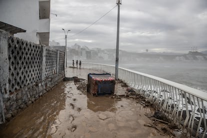 Parte de los estragos causados por una avenida de lodo que cayó sobre el balneario de Punta Hermosa. El golpe climático también a la población de mayores recursos.