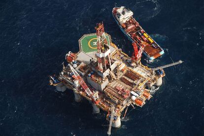 Plataforma petrolífera submarina Ocean Guardian, a poco más de 100 kilómetros de las islas Malvinas.