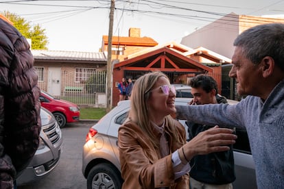 Píparo saluda a seguidores en San Isidro (Provincia de Buenos Aires).