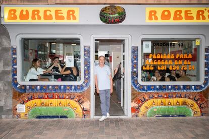 
Luis Calero, en la hamburguesería Burger Rober´s de Leganés. 
