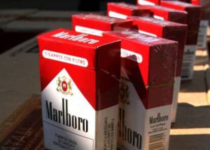 Fotografía de de cajetillas de cigarrillo en Ciudad de México. La tabaquera Philip Morris International comercializa marcas como Marlboro fuera de Estados Unidos. EFE/Archivo