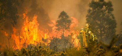 Incendio en Galicia durante la ola de fuegos en la que apareció el cadáver.