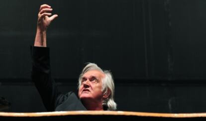 El escritor sueco Henning Mankell durante la rueda de prensa en Berlín.