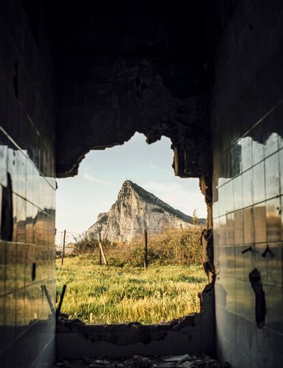 El Peñón, visto desde La Línea.