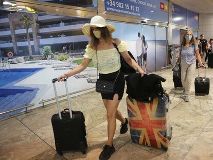 UK tourists arrive in Alicante on Monday.