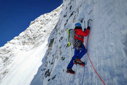 Charles Dubouloz, durante la ascensión de la norte del Chamlang