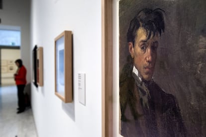 Autorretrato de 1896 del Museo Picasso de Barcelona en el que el pintor se retrató con flequillo en señal de rebeldía.