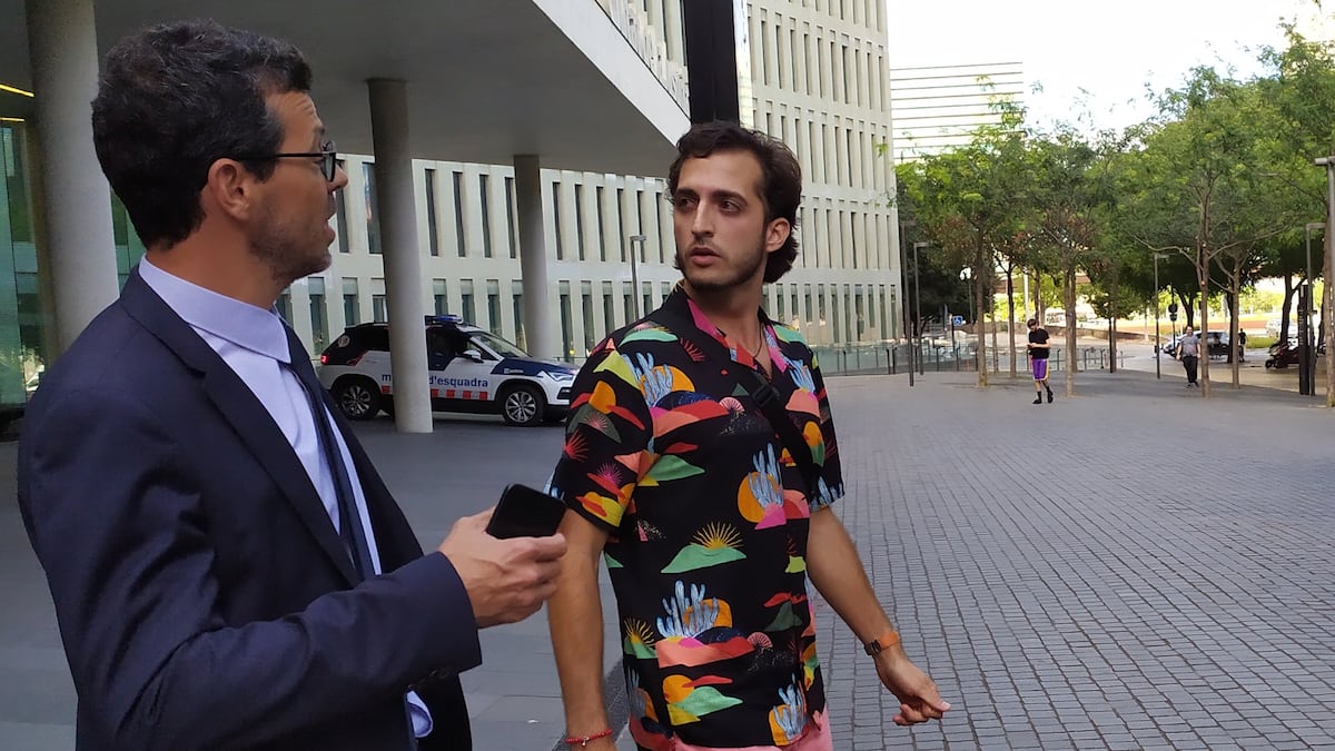 La Audiencia de Barcelona anula la sentencia por el acoso a la artista ...