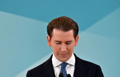 El excanciller de Austria Sebastian Kurz, durante la comparecencia este jueves en Viena para anunciar su retirada.