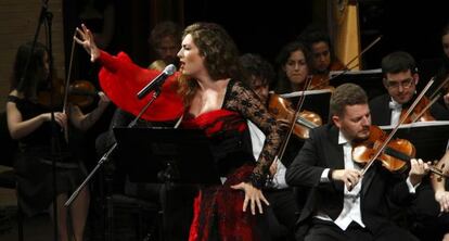 Estrella Morente, con la Orquesta Manuel de Falla.