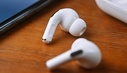 Apple AirPods