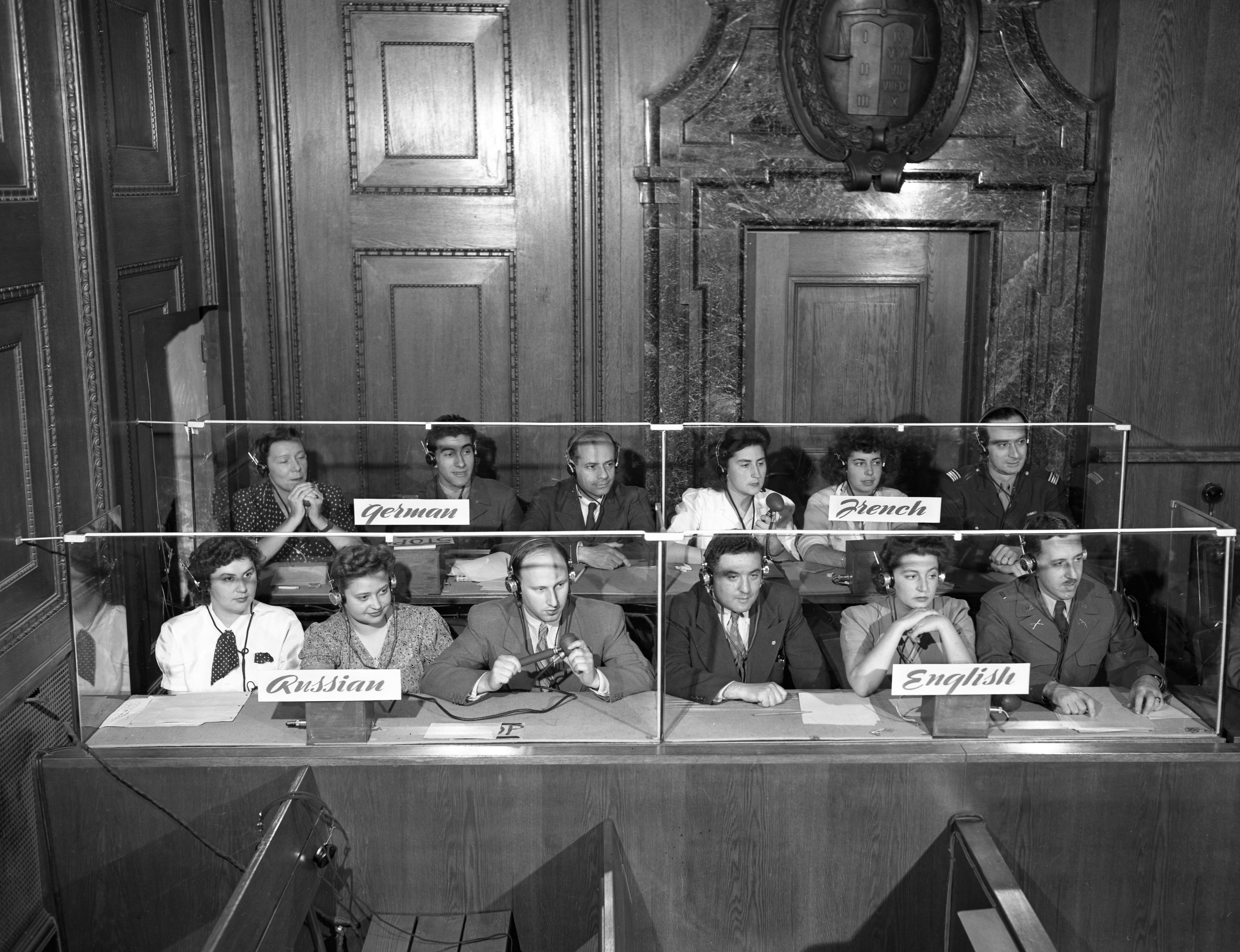 La hazaña de la interpretación simultánea: de los juicios de Núremberg a la amenaza de la IA