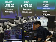 Pantallas de Bolsa en Hana Bank, en Seúl, el 16 de julio.