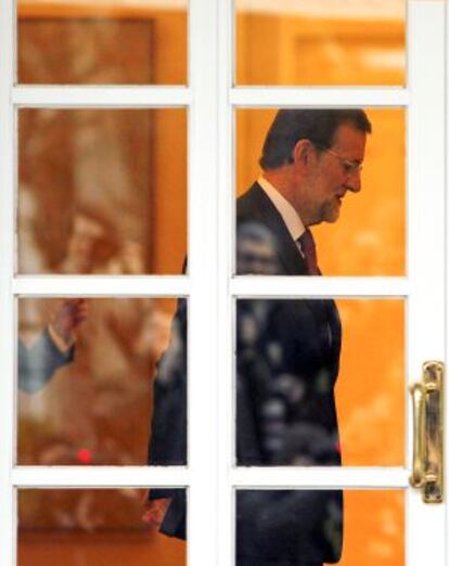 Prime Minister Mariano Rajoy's first budget includes savings of over 27 billion euros.