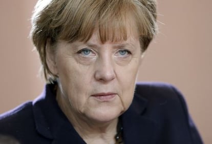 Angela Merkel durante a reuni&atilde;o semanal de Governo em Berlim, nesta ter&ccedil;a. 