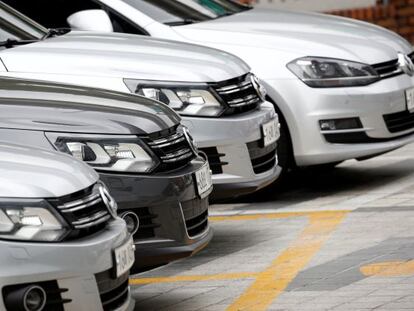 Coches en un concesionario de Se&uacute;l. 