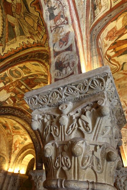 Capitel y bóvedas del Panteón Real, que ahora es el comienzo de la visita, pasará a ser el último espacio visitable.