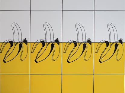 'Bananas', de Bussoga. Obra de la exposición 'Tejiendo Redes' en el margen de Fiesta Design.