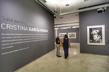 El Museo Cristina García Rodero es el primer centro dedicado a una fotógrafa, la premio Nacional y único representante español que ha logrado entrar en Magnum. En la imagen, una de las salas del museo, que se encuenra en Puertollano (Ciudad Real).