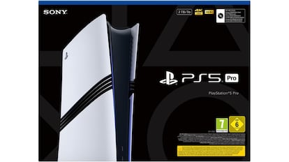 Vista de la consola de videojuegos PlayStation 5 Pro.