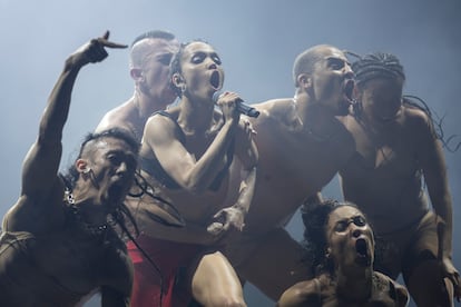FKA Twigs durante su concierto de anoche en el Primavera Sound.