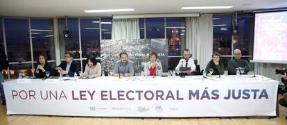 Presentación de Unidos Podemos de su propuesta de reforma electoral.