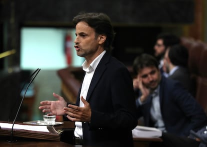 El diputado de En Comú Podem, Jaume Asens, interviene durante el debate sobre el estado de la nación que comienza este martes en el Congreso.