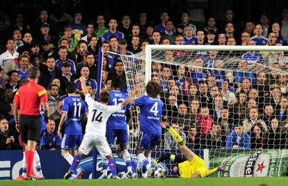 El gol de Streller, el segundo del Basilea ante el Chelsea en Stamford Bridge.