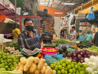 Un comerciante en un mercado de Ciuda de México.
