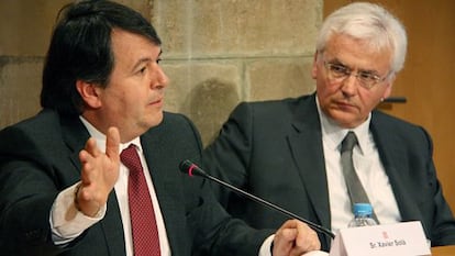 Xavier Solà, a la izquierda, y Ferran Mascarellt, consejero de Cultura de la Generalitat.