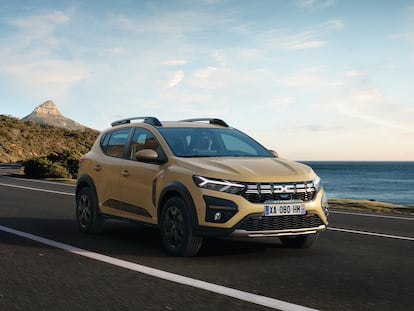 Un Dacia Sandero, el coche más vendido en España.