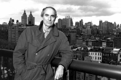 El novelista estadounidense Philip Roth en 2001.