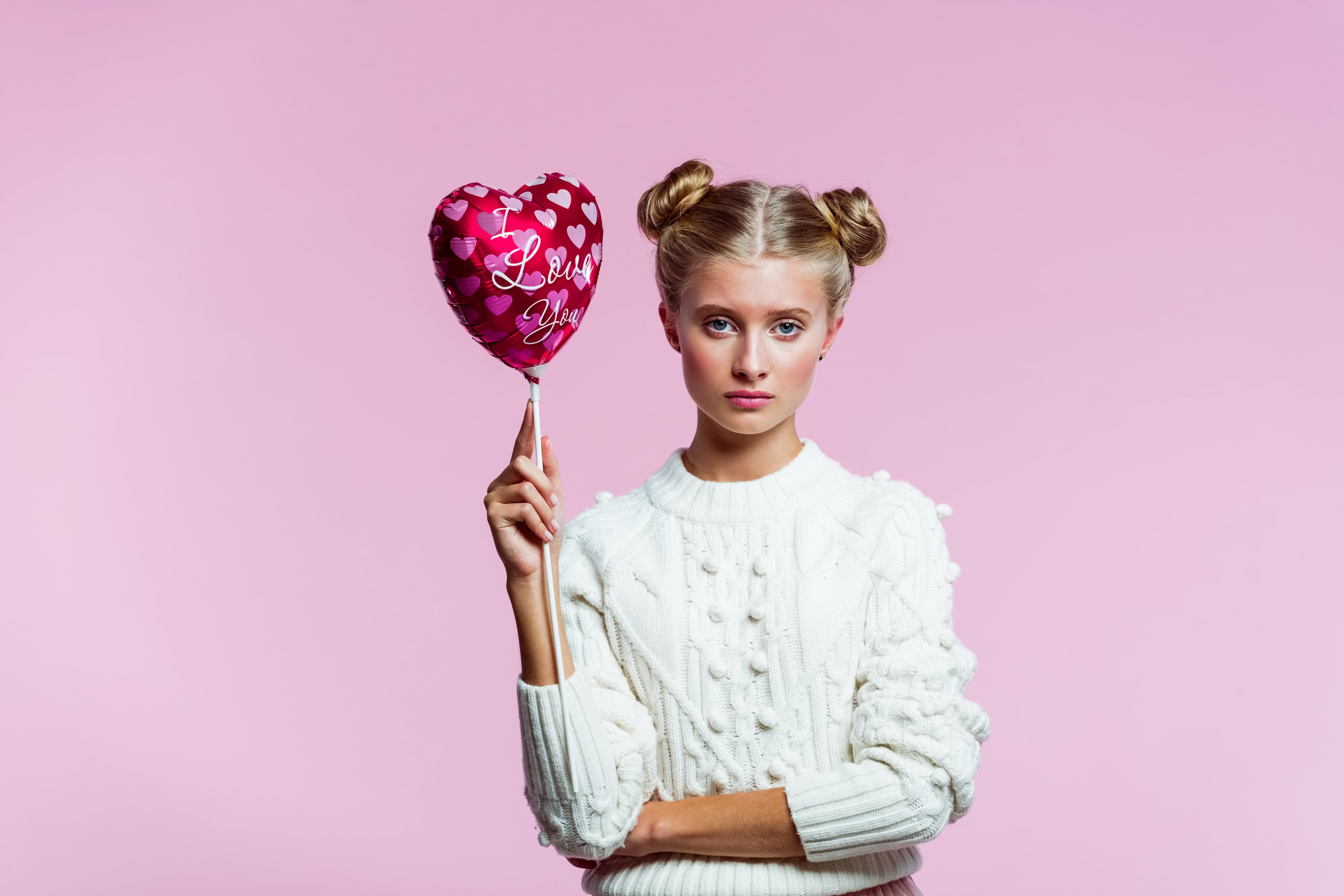 Valentine's Day without a partner or with unrealistic expectations: how it impacts mental health on the year's most romantic day