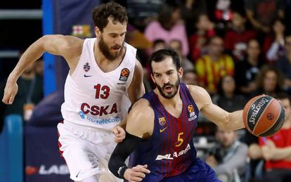 Pau Ribas, perseguido por Sergio Rodríguez.