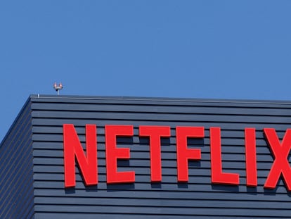 Un logo de Netflix en Los Ángeles, California