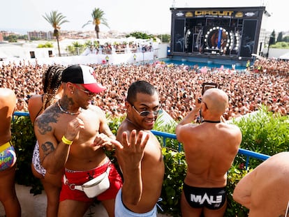 El 'Water Park Day', el evento más icónico del Circuit, el multitudinario festival LGTBIQ+, se ha celebrado este martes en el parque acuático Illa Fantasia, en Vilassar de Dalt (Barcelona).